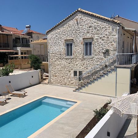Mangata Suites Homes With Private Pools Szpartohóri Kültér fotó
